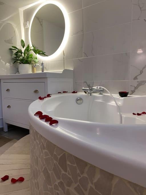 Guest House Privee Ezanville المظهر الخارجي الصورة